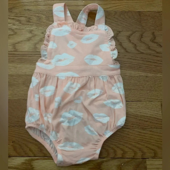 Angel Dear Other - NWT Angel Dear Sun Suit Bumble Baby Girl Pink with Kisses 3-6 Months